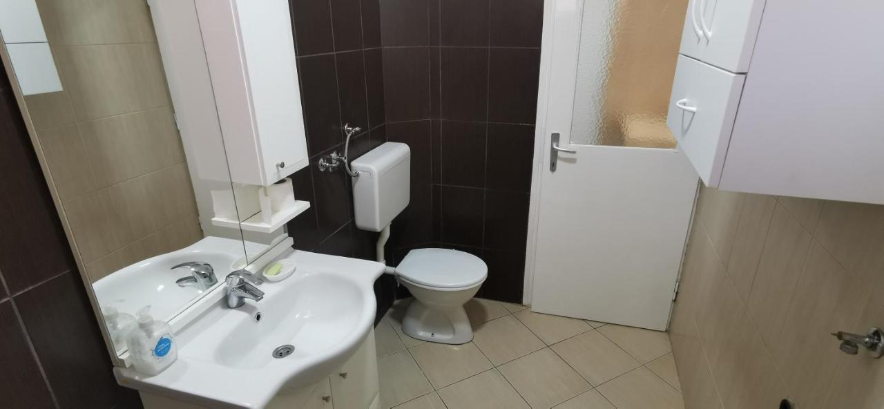 דירות Užice Stan Na Dan Predah מראה חיצוני תמונה