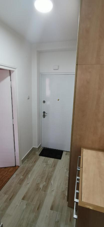 דירות Užice Stan Na Dan Predah מראה חיצוני תמונה